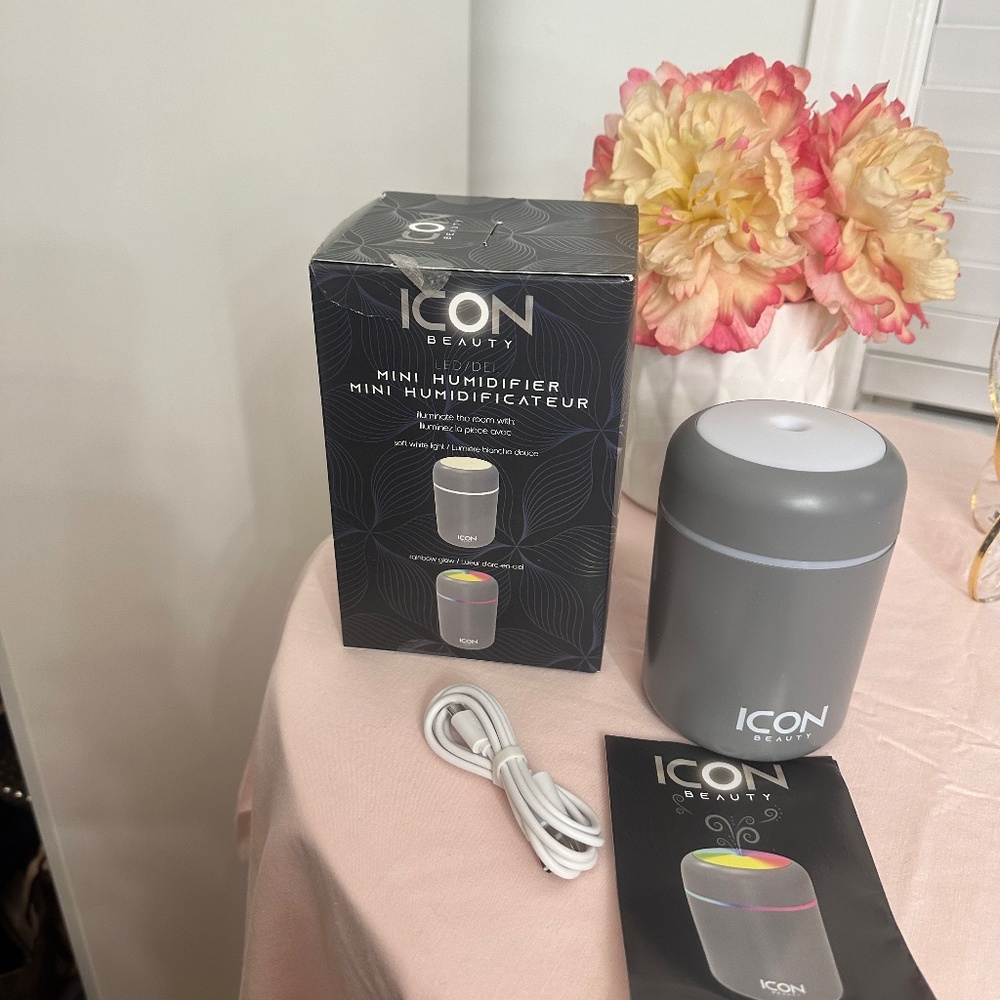 ICON Beauty - LED Mini Humidifier - Picture 6 of 9